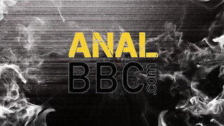 Anna De Ville élvezi a óriási péniszt