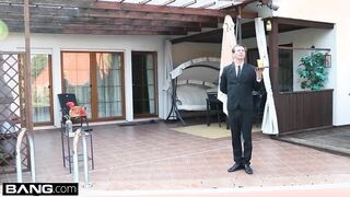 Óriási didkós milf kettő hímtagot kap