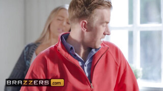 Brazzers - Petite Princess Eve és óriási káró