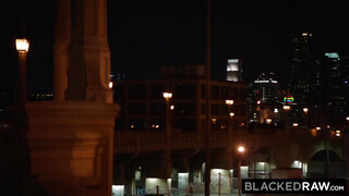 BlackedRaw - Dana DeArmond két csoki rúdat kap