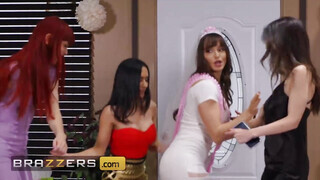 Brazzers - Ribi csajok a leány búcsún közösülnek