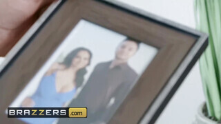 Brazzers - Ava Addams a férje haverjával reszel