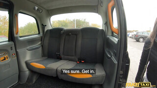 Fake Taxi - Tini pipi és a óriási taxis pénisz