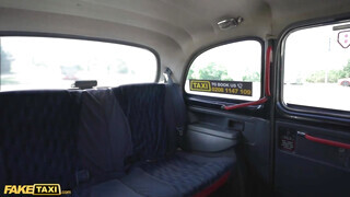 Fake Taxi - Kiara Lord a magyar tini a taxiban reszel