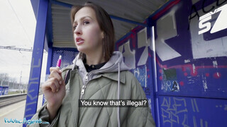 Public Agent - Fiatal lány pénzért reszel