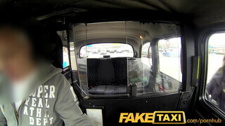 FakeTaxi - cuki gádzsi gigantikus seggel megfizet