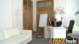 Fake Agent extra félénk csajszi alig mer élvezni