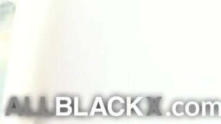 AllBlackX - Lala Ivey a gigászi csöcsű tini