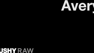 Avery Jane a gyönyörű csoki tini - TUSHYRAW
