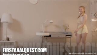 Amanda Clarke élvezi a fenék dugást - First Anal Quest