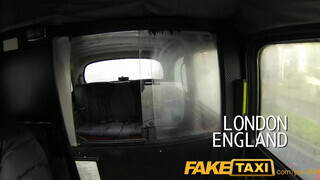 FakeTaxi - gigászi tőgyes debella pipi a taxiban