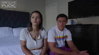 Hatalmas popós tini szuka és a hapsija - Hot Guys Fuck
