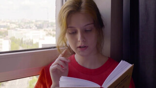 ULTRAFILMS - vadító tini csajszika begerjed egy könyvre