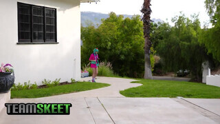 Jessie Saint a cosplayes tini bige - TeamSkeet