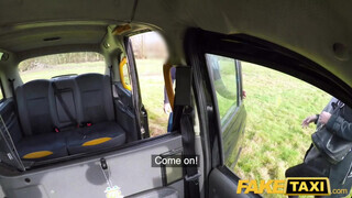 Fake Taxi - Summer Rose kettő rúdat kap