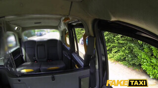 Fake Taxi - Brooke Jameson análba kurelva