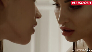 White Boxxx - Alyssia Kent és Alyssa Reece a bombázó román lányok