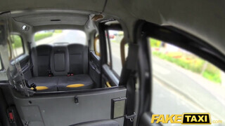 Fake Taxi - Termetes picsájú dél amerikai milf popsiba kúrva