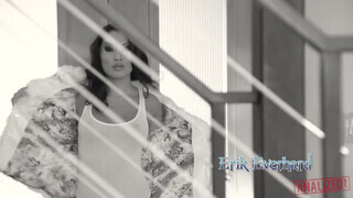 ANALIZED - Asa Akira a bájos japán milf