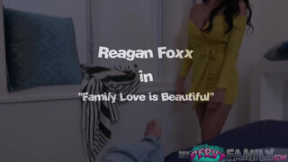 Reagan Foxx a közösülni akaró mostoha anya