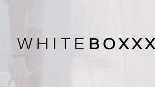 WHITEBOXXX - Stacy Cruz romantikus kúrása