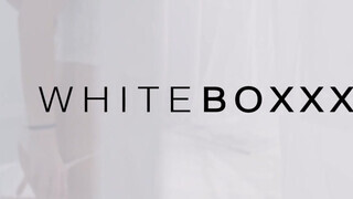 WhiteBoxxx - Lana Roy gigászi picsájú orosz pornós