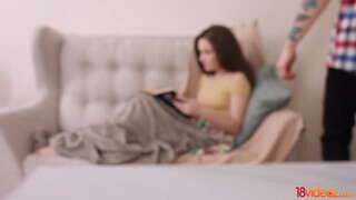 18videoz - Baby Mamby kedveli hátsó lyukba csinálni