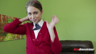 NEW SENSATIONS - Riley Reid az koleszos lányka