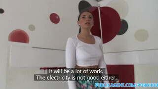PublicAgent - angol maca is belemegy a pénzért baszásba