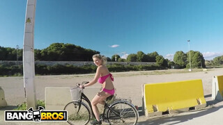 BANGBROS - Katerina Hartlova a gigászi tőgyes milf
