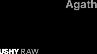 TUSHYRAW - Agatha a szívdöglesztő vörös hajú csajszi
