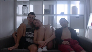 JuliAleXXX - Orosz csajszika megkefélve