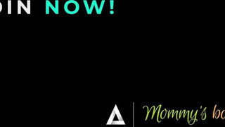 MOMMY'S BOY - Sophia West a csinos világos szőke milf