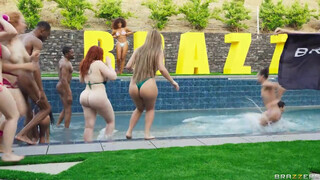 BRAZZERS - Luna Star tini csávóval reszel