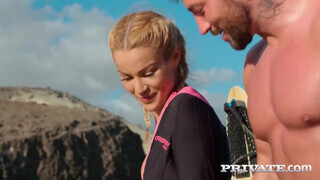 Private com - Cherry Kiss a kívánatos szörfös lány