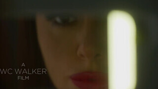 Deeper - Vanna Bardot csoki palival kupakol