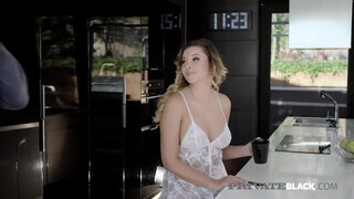 PrivateBlack - Anna Polina a termetes kannás fiatal nőci