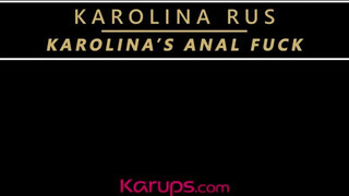 Karolina Rus élvezi az popsi szexet