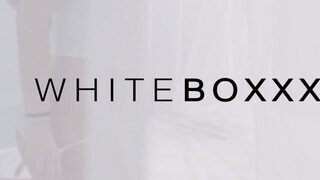 WhiteBoxxx - Lena Reif a méretes mellű orosz gádzsi