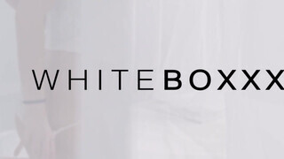 WhiteBoxxx - Vika Lita élvezi ha nyaldossák