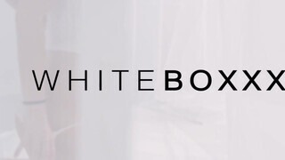WHITEBOXXX - Chloe Lamour a óriási csöcsű milf