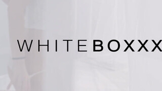 WhiteBoxxx - Nicole Love lágy kamatyolása