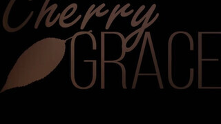 Cherry Grace a gigantikus seggű csajszika