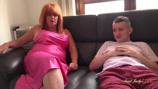 Aunt Judys XXX - Melanie megkívánta a félénk csákót