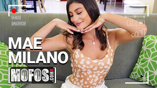 MOFOS - Mae Milano picsája megkúrelva derekasan