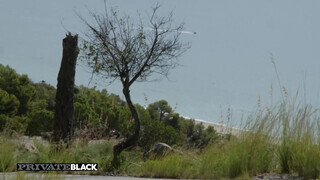 PrivateBlack - Carolina Savage popsiba reszelve a billiárd asztalon