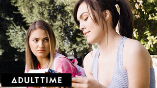 ADULT TIME - Koleszos Freya Parker beleszeret félénk lesbi tanítójába, Gizelle Blancóba