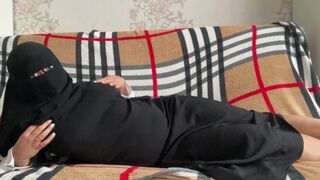 Arab szír milf kendőben kupakol vadul